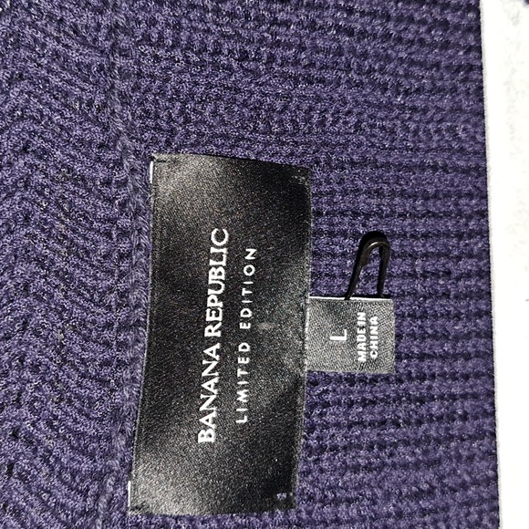 Banana Republic NWOTs Limited Edition Semi Fringe Sweater - Picture 3 of 4